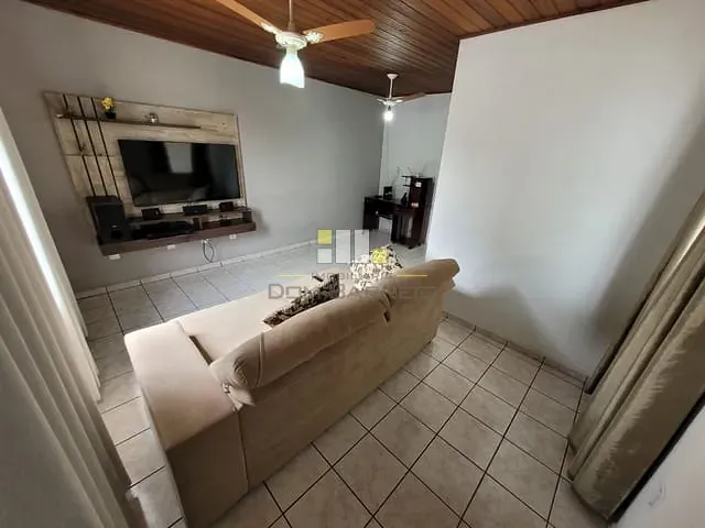 Casa com 250m² 3 quartos e 2 banheiros, à venda, no bairro Jardim João Paulo II em Sumaré