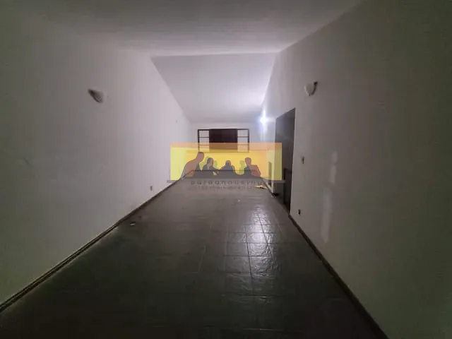 Casa com 595m² 3 quartos e 3 banheiros, para alugar, no bairro Parque das Universidades em Campinas