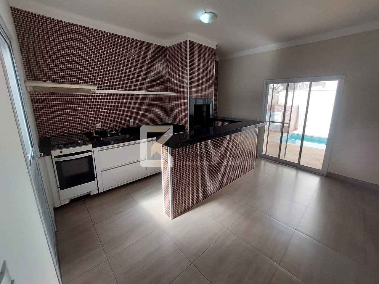 Casa para alugar com 3 quartos, 190m² - Foto 24