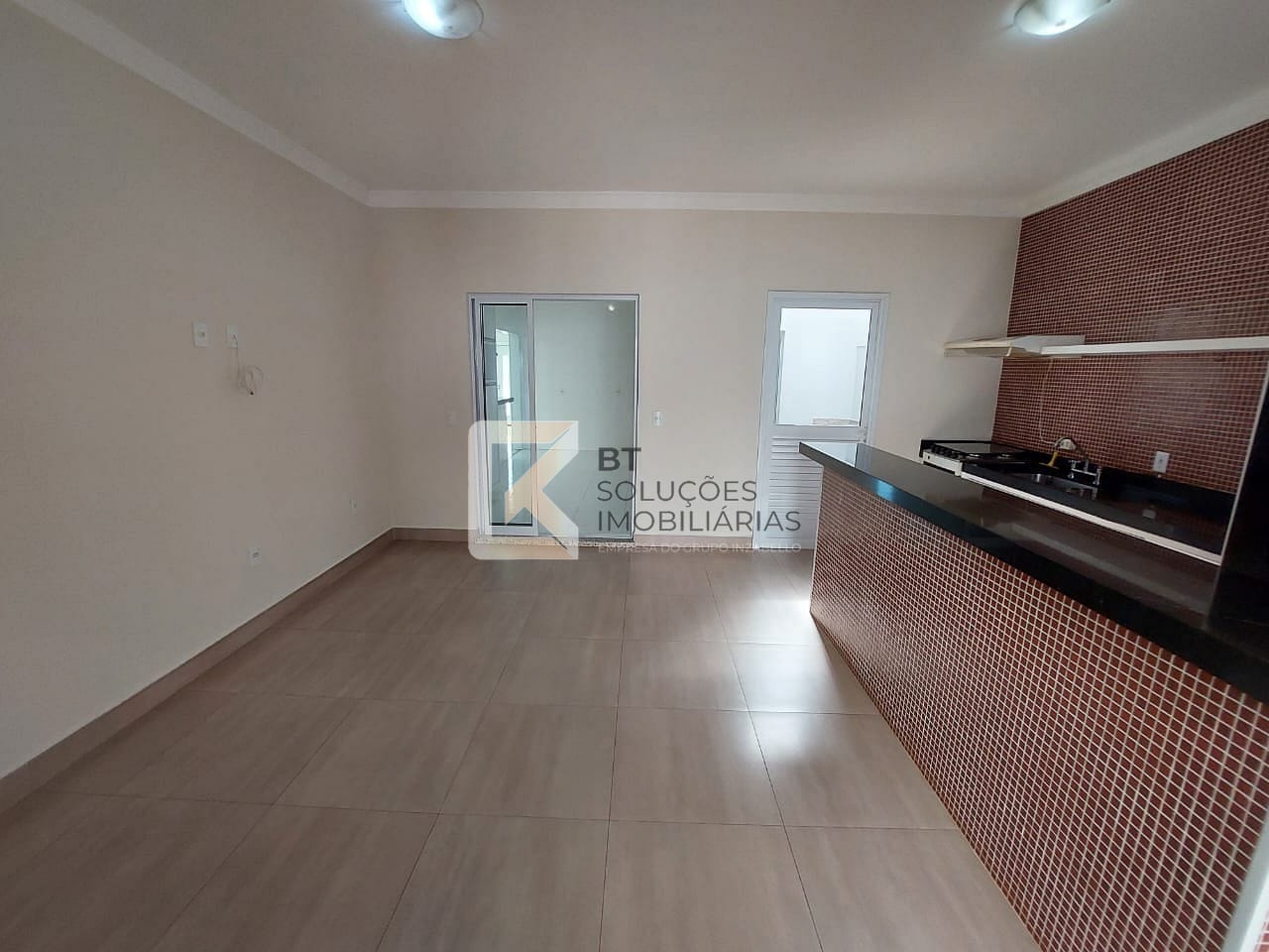 Casa para alugar com 3 quartos, 190m² - Foto 25