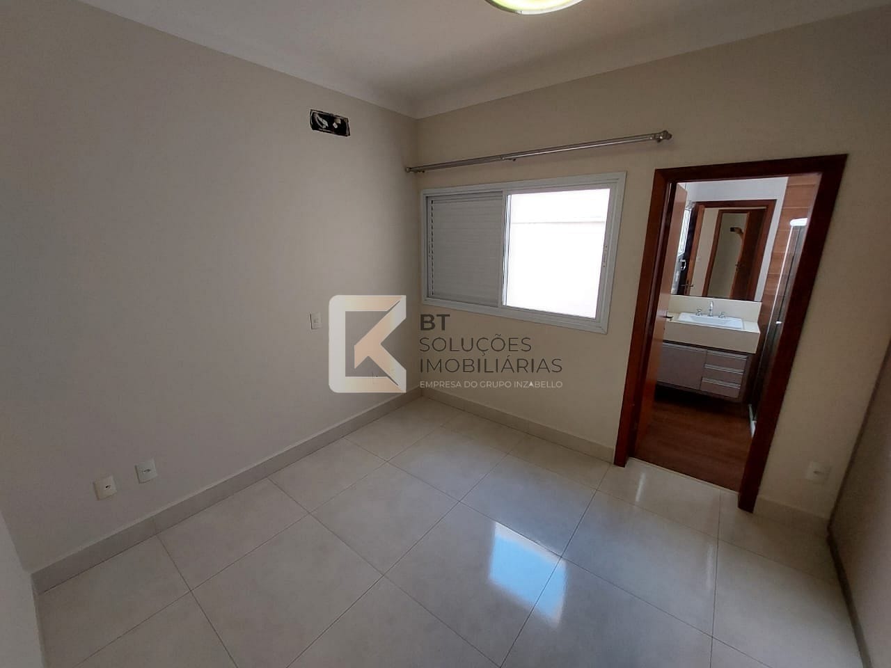 Casa para alugar com 3 quartos, 190m² - Foto 12