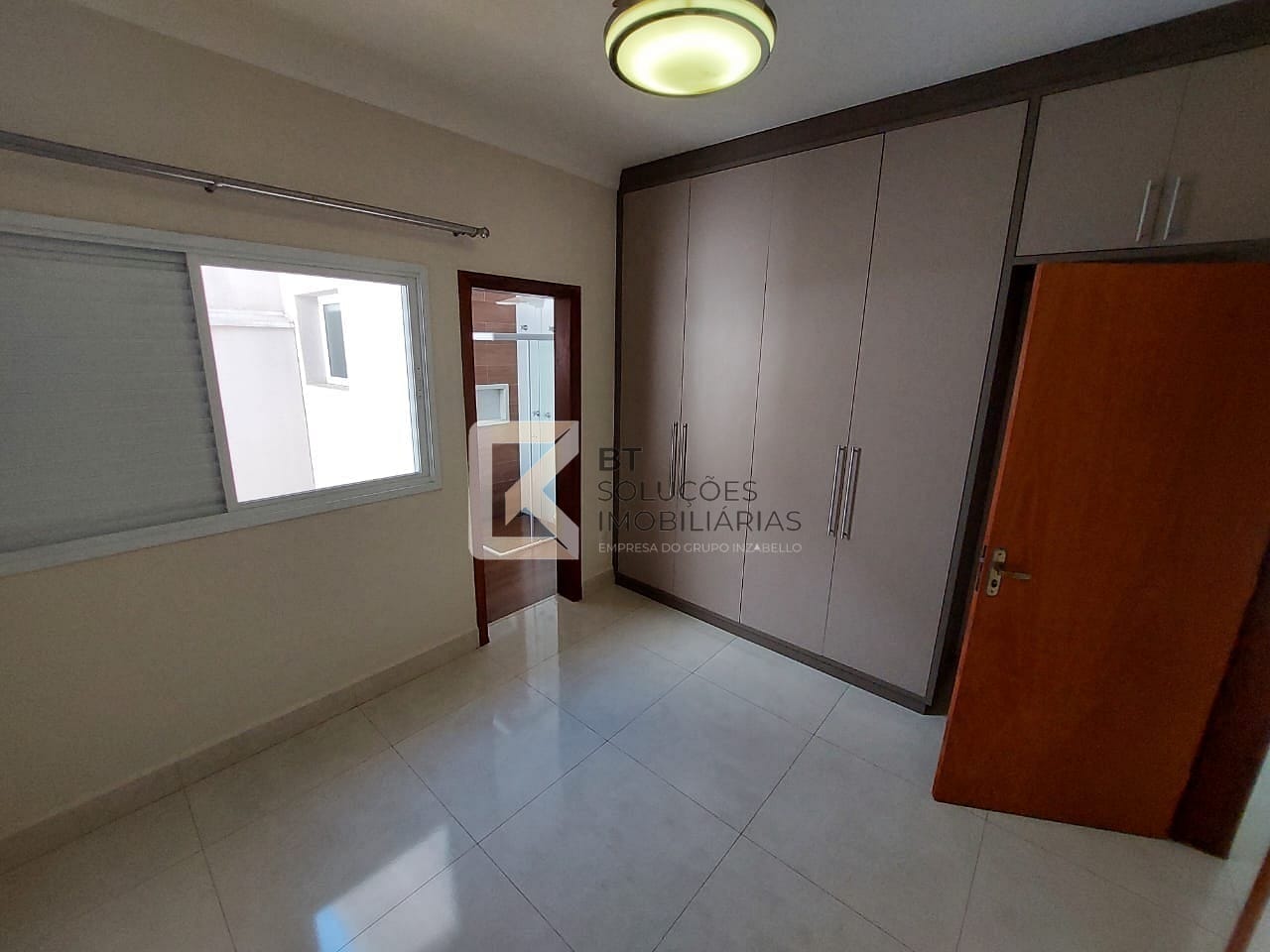 Casa para alugar com 3 quartos, 190m² - Foto 13