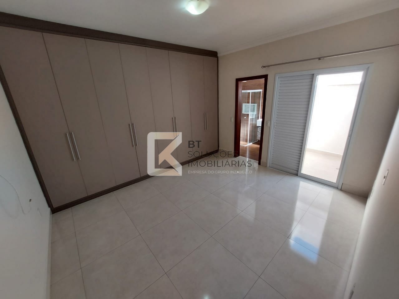 Casa para alugar com 3 quartos, 190m² - Foto 15