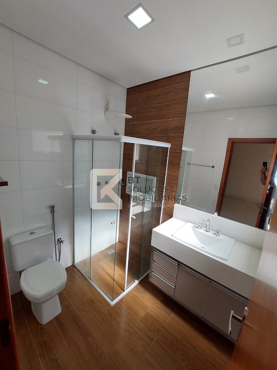Casa para alugar com 3 quartos, 190m² - Foto 23