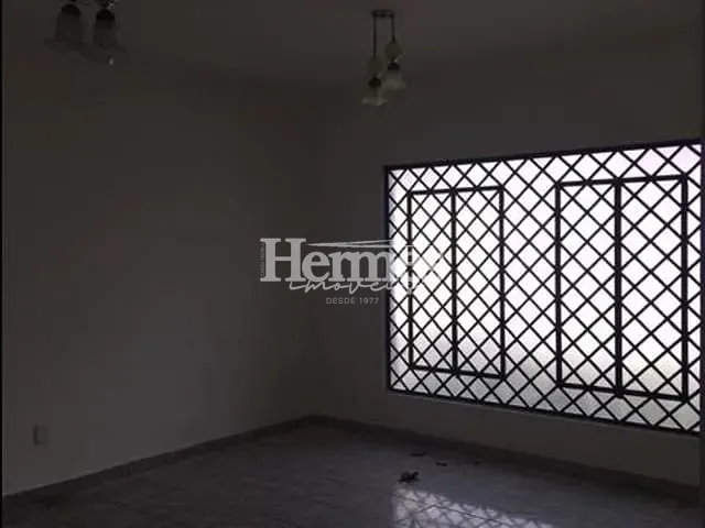 Casa com 277m² 3 quartos e 2 banheiros, à venda, no bairro Jardim Planalto em Paulínia