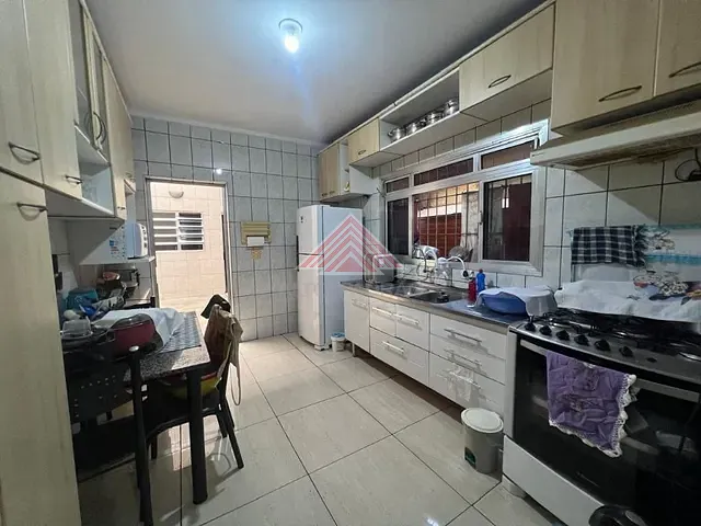 Casa com 327m² 7 quartos e 8 banheiros, à venda, no bairro Vila Magini em Mauá