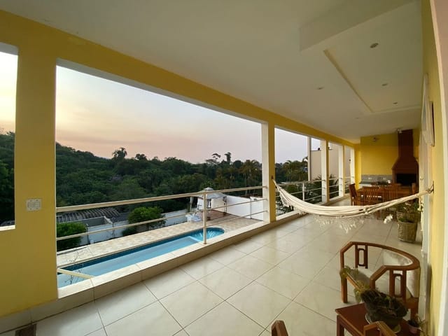 Casa com 495m² 5 quartos e 4 banheiros, à venda, no bairro Parque Dom Henrique em Cotia