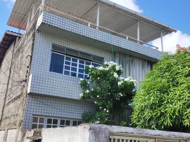 Casa 4 quartos e 2 banheiros, à venda, no bairro Arruda em Recife