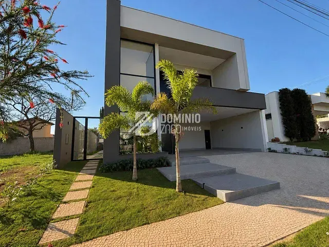 Casa 3 quartos e 5 banheiros, à venda, no bairro Recreio dos Bandeirantes em Uberaba