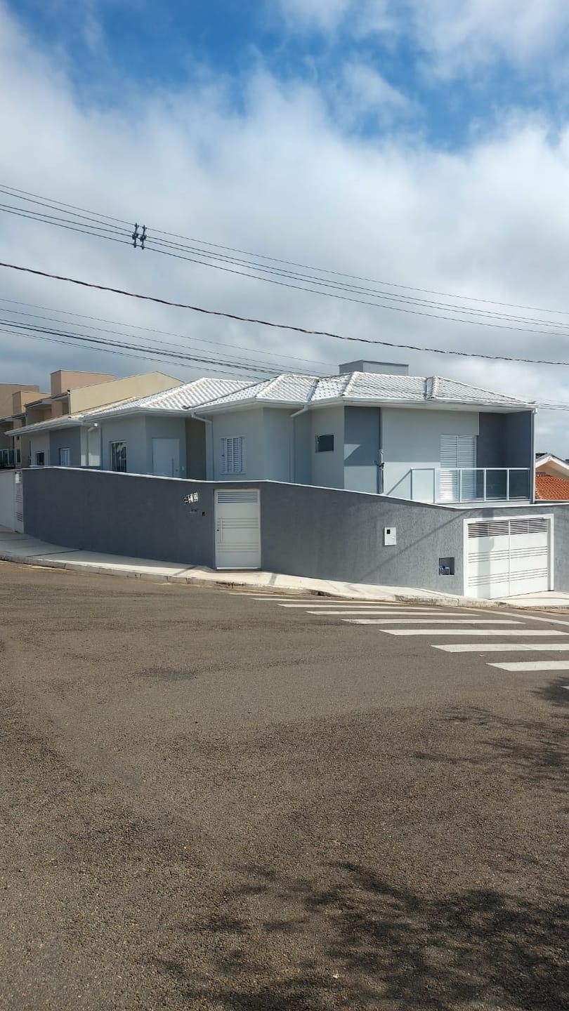 Casa de esquina para venda