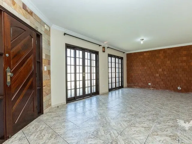 Casa com 403m² 5 quartos e 3 banheiros, para alugar, no bairro Santa Felicidade em Curitiba
