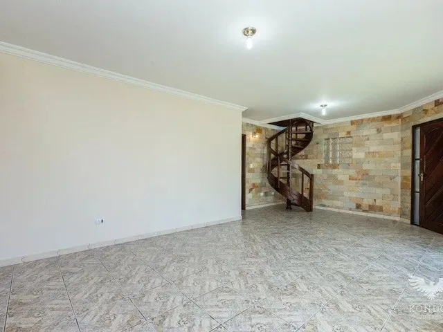 Casa com 403m² 5 quartos e 3 banheiros, para alugar, no bairro Santa Felicidade em Curitiba