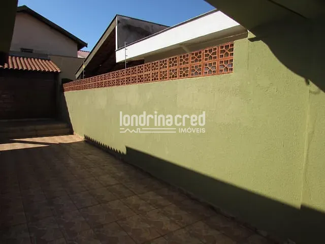Casa com 280m² 3 quartos e 2 banheiros, à venda, no bairro Leonor em Londrina