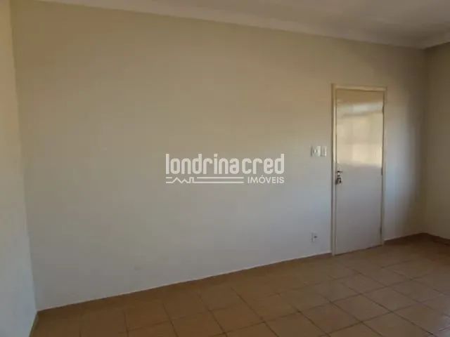 Casa com 280m² 3 quartos e 2 banheiros, à venda, no bairro Leonor em Londrina