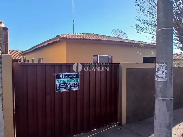 Casa com 300m² 3 quartos e 2 banheiros, à venda, no bairro Parque Residencial Itamaraty em Artur Nogueira