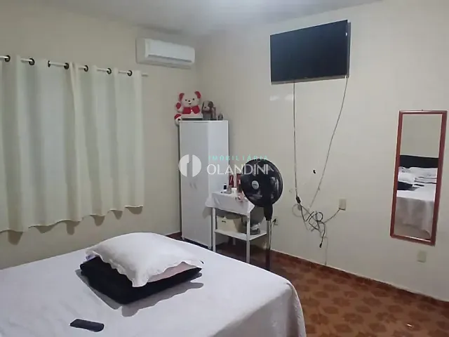 Casa com 300m² 3 quartos e 2 banheiros, à venda, no bairro Parque Residencial Itamaraty em Artur Nogueira