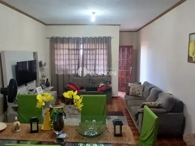 Casa com 300m² 3 quartos e 2 banheiros, à venda, no bairro Parque Residencial Itamaraty em Artur Nogueira