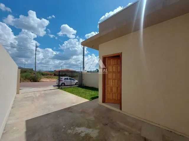 Casa 3 quartos e 1 banheiro, à venda, no bairro Colônia Dona Luíza em Ponta Grossa