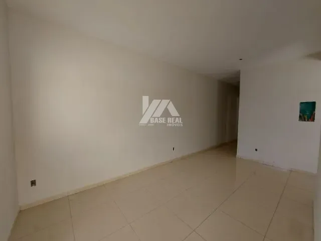 Casa 3 quartos e 1 banheiro, à venda, no bairro Colônia Dona Luíza em Ponta Grossa