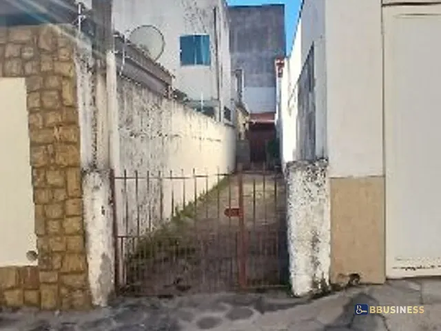 Casa com 70m² 2 quartos e 1 banheiro, à venda, no bairro Centro em Campos dos Goytacazes