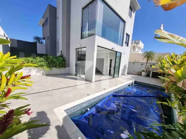Casa com 452m² 3 quartos e 5 banheiros, à venda, no bairro Engordadouro em Jundiaí