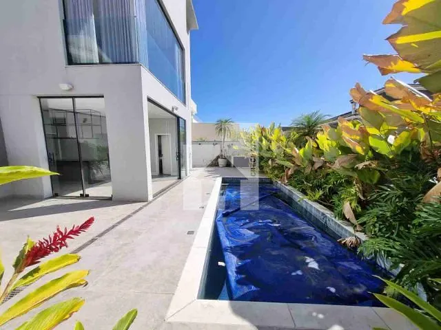 Casa com 452m² 3 quartos e 5 banheiros, à venda, no bairro Engordadouro em Jundiaí