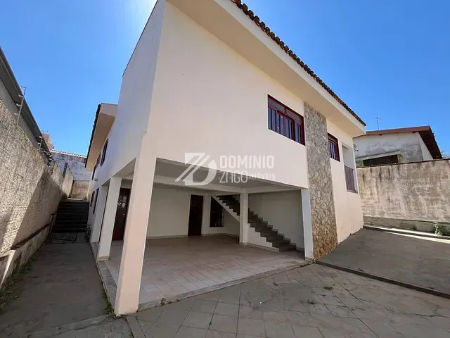 Casa 4 quartos e 5 banheiros, à venda, no bairro Jardim São Bento em Uberaba