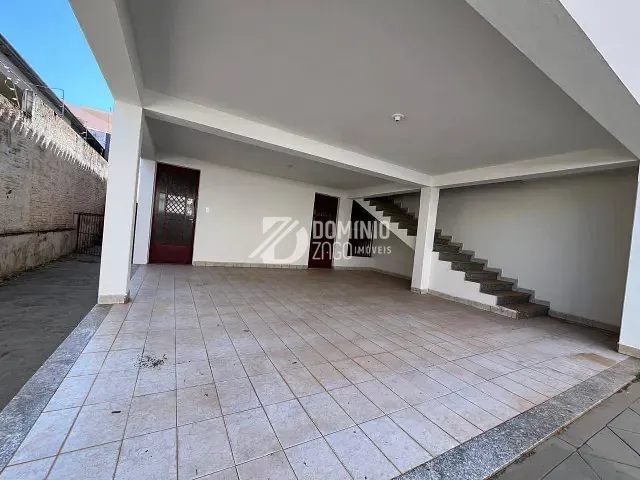 Casa 4 quartos e 5 banheiros, à venda, no bairro Jardim São Bento em Uberaba