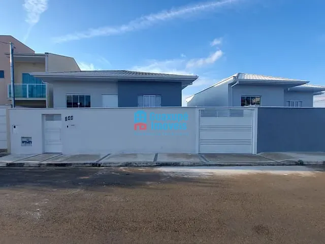 Casa 3 quartos e 2 banheiros, à venda, no bairro Jardim Ouro Verde em Guaxupé