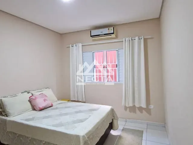 Casa com 250m² 3 quartos e 2 banheiros, à venda, no bairro Jardim Bela Vista em Caraguatatuba