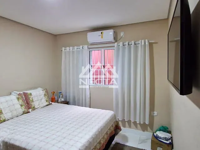Casa com 250m² 3 quartos e 2 banheiros, à venda, no bairro Jardim Bela Vista em Caraguatatuba