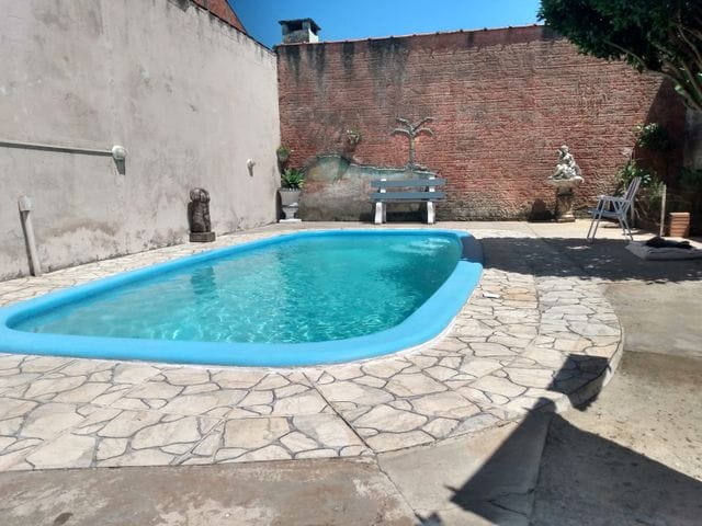 Casa com 175m² 1 quarto e 1 banheiro, à venda, no bairro Jardim Algarve em Alvorada