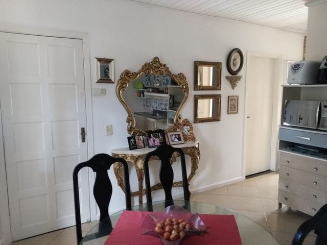 Casa com 175m² 1 quarto e 1 banheiro, à venda, no bairro Jardim Algarve em Alvorada