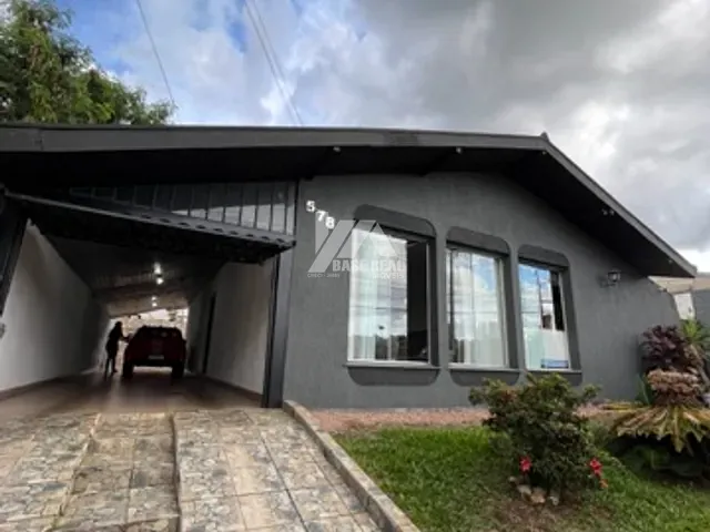 Casa com 490m² 3 quartos e 2 banheiros, à venda, no bairro Oficinas em Ponta Grossa