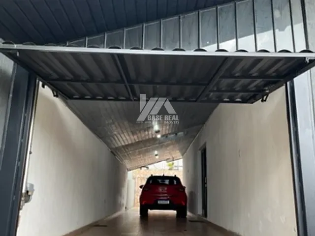 Casa com 490m² 3 quartos e 2 banheiros, à venda, no bairro Oficinas em Ponta Grossa