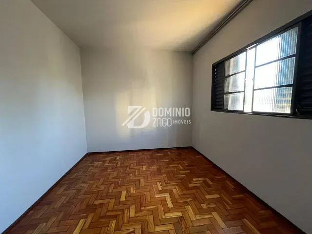 Casa 3 quartos e 1 banheiro, à venda, no bairro Boa Vista em Uberaba
