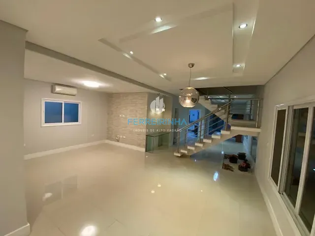Casa com 250m² 4 quartos e 5 banheiros, à venda, no bairro Urbanova em São José dos Campos