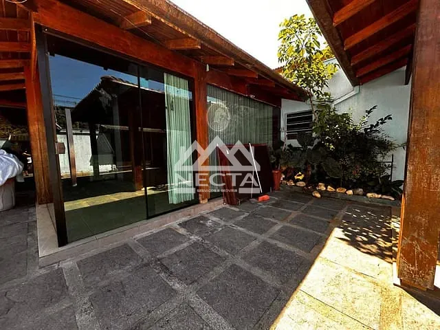 Casa com 417m² 3 quartos e 3 banheiros, à venda, no bairro Prainha em Caraguatatuba