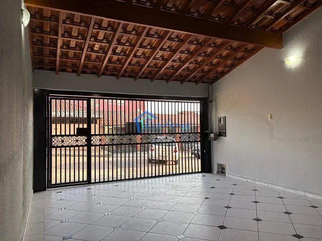 Casa com 150m² 3 quartos e 2 banheiros, à venda ou para alugar, no bairro Jardim São Francisco em Indaiatuba
