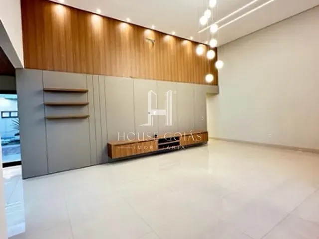 Casa com 390m² 3 quartos e 4 banheiros, à venda, no bairro Jardim Europa em Goiânia