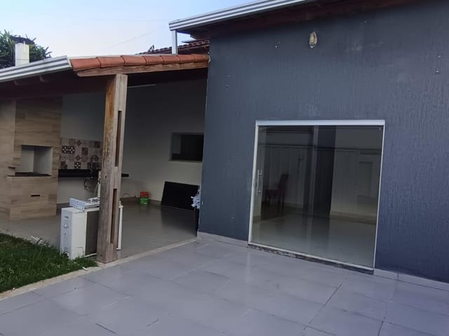 Casa com 200m² 3 quartos e 2 banheiros, à venda, no bairro Colina Verde em Teixeira de Freitas