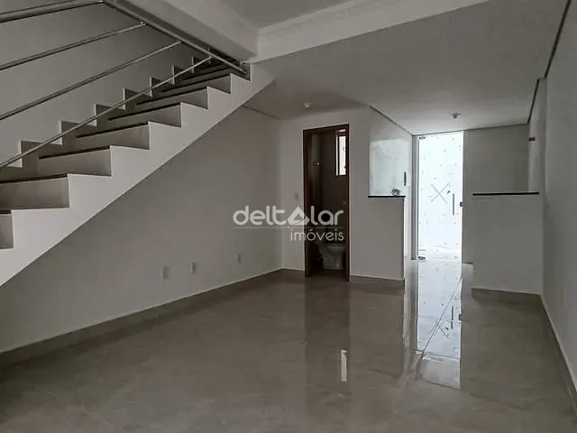 Casa com 88m² 2 quartos e 3 banheiros, à venda, no bairro Piratininga (Venda Nova) em Belo Horizonte