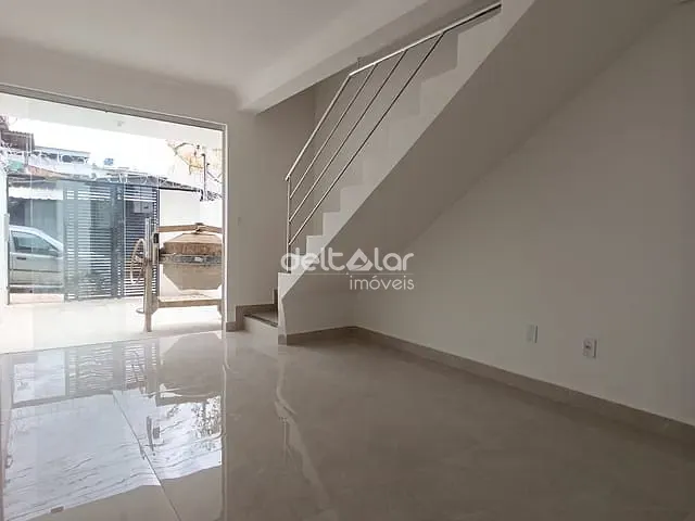 Casa com 88m² 2 quartos e 3 banheiros, à venda, no bairro Piratininga (Venda Nova) em Belo Horizonte