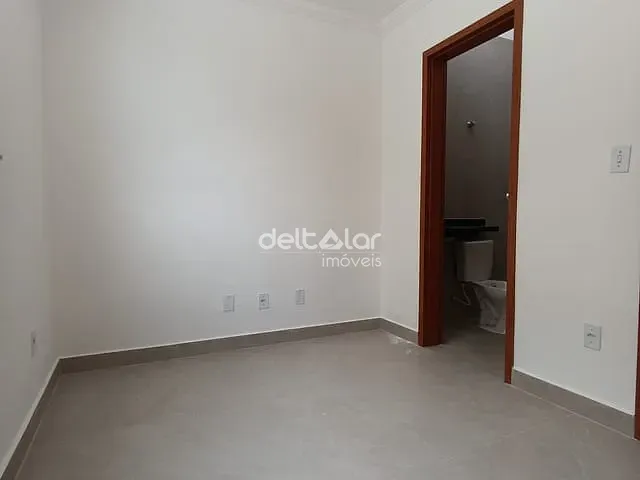 Casa com 88m² 2 quartos e 3 banheiros, à venda, no bairro Piratininga (Venda Nova) em Belo Horizonte