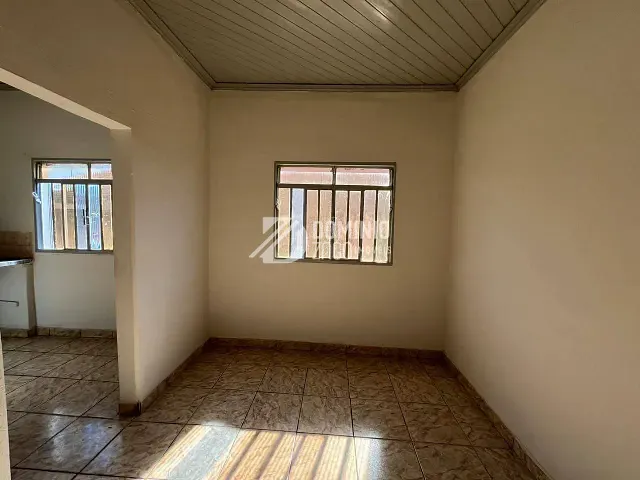 Casa com 250m² 2 quartos e 1 banheiro, à venda, no bairro Centro em Uberaba