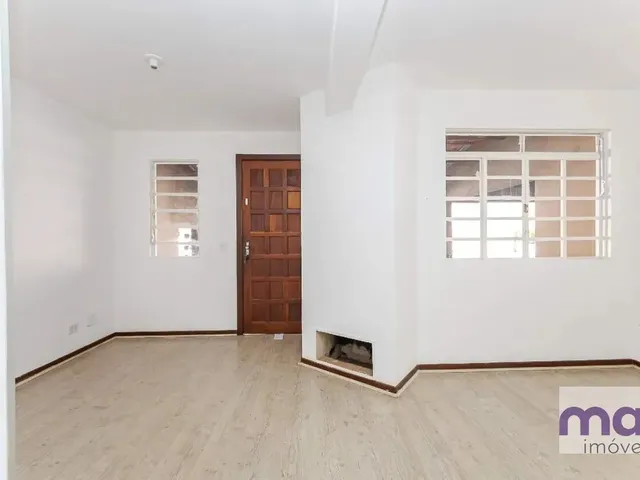 Casa com 75m² 3 quartos e 2 banheiros, para alugar, no bairro Alto Boqueirão em Curitiba