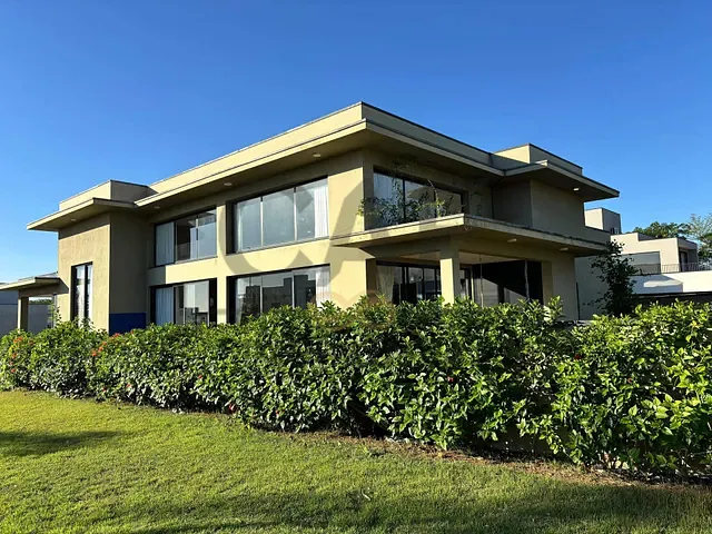 Casa 3 quartos e 4 banheiros, à venda, no bairro Residencial Campo Camanducaia em Jaguariúna