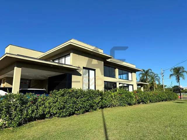 Casa 3 quartos e 4 banheiros, à venda, no bairro Residencial Campo Camanducaia em Jaguariúna