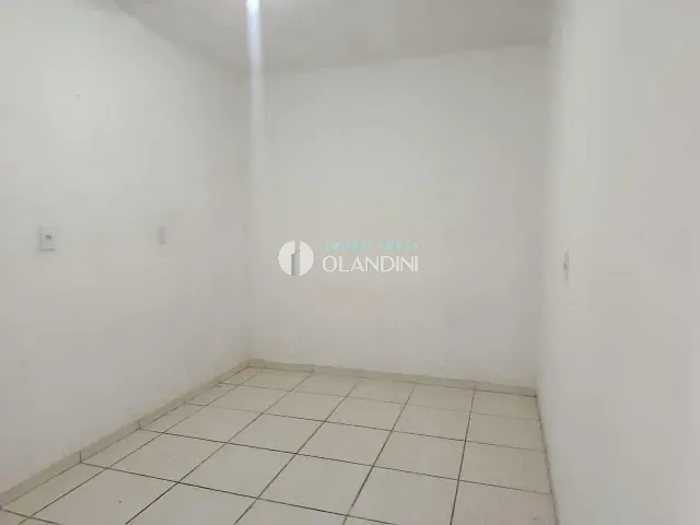 Casa 2 quartos e 1 banheiro, para alugar, no bairro Jardim Vista Alegre em Artur Nogueira