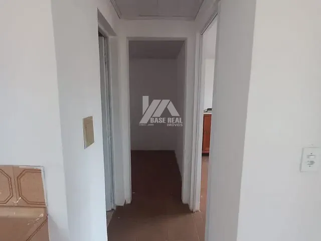 Casa com 301m² 2 quartos e 1 banheiro, à venda, no bairro Colônia Dona Luíza em Ponta Grossa